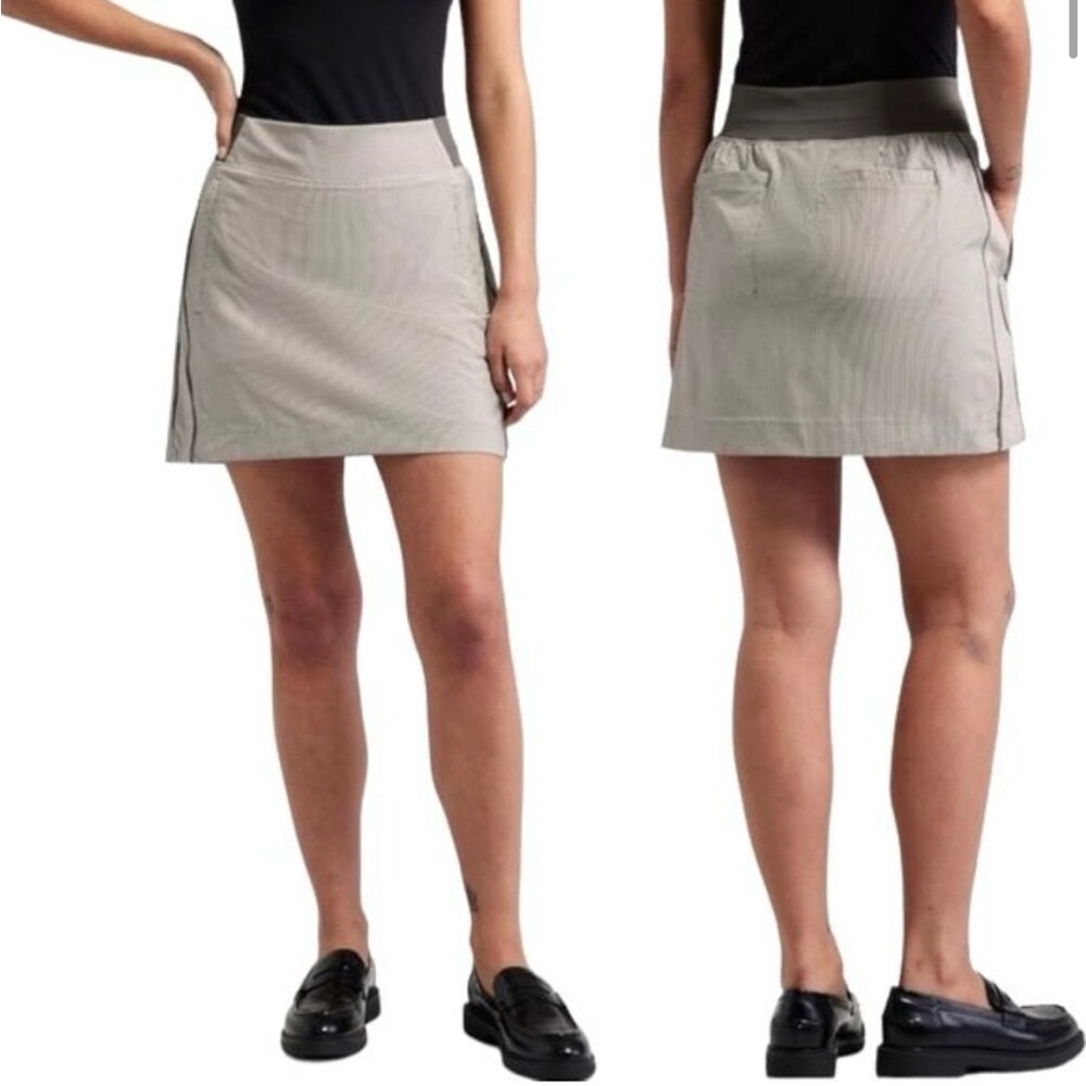 Athleta Brooklyn Textured 16” Pull On Skort Gray Ivory Stripe Size 6